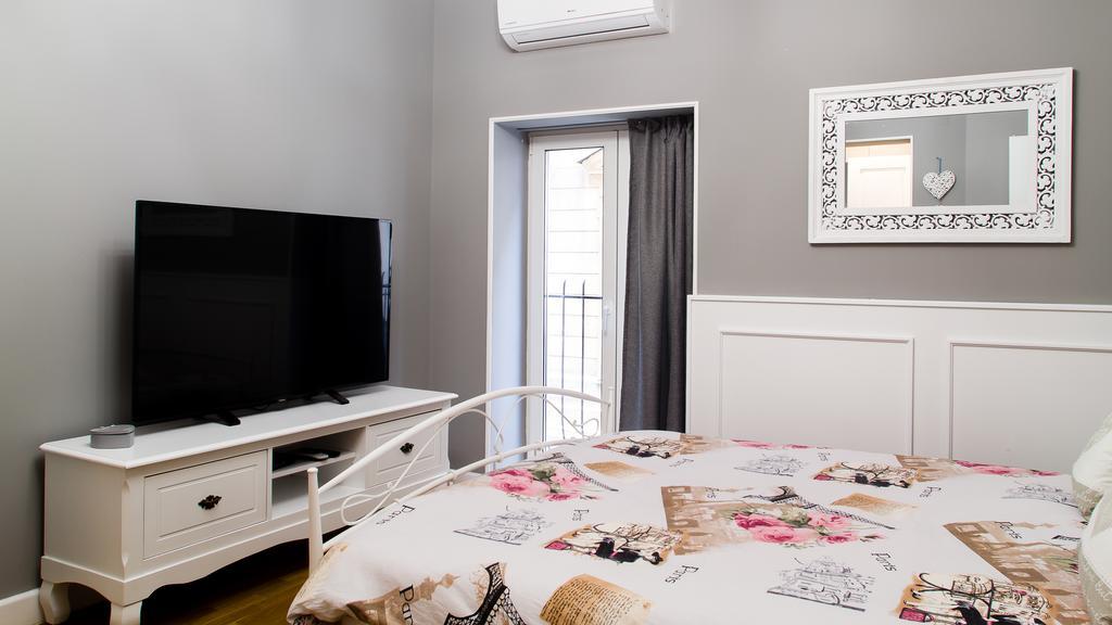 Amando Apartment